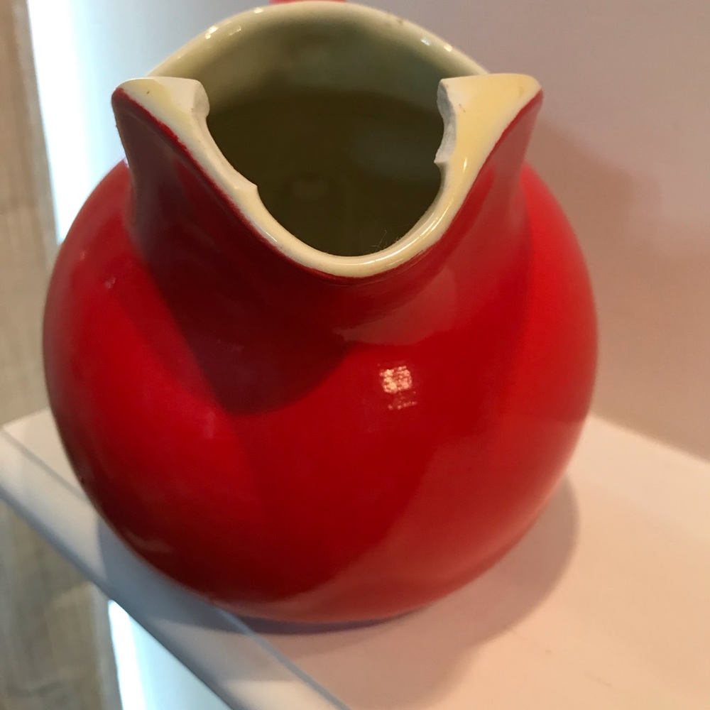 Vintage Halls China pitcher. Ice lip broken. - Picture 4 of 7